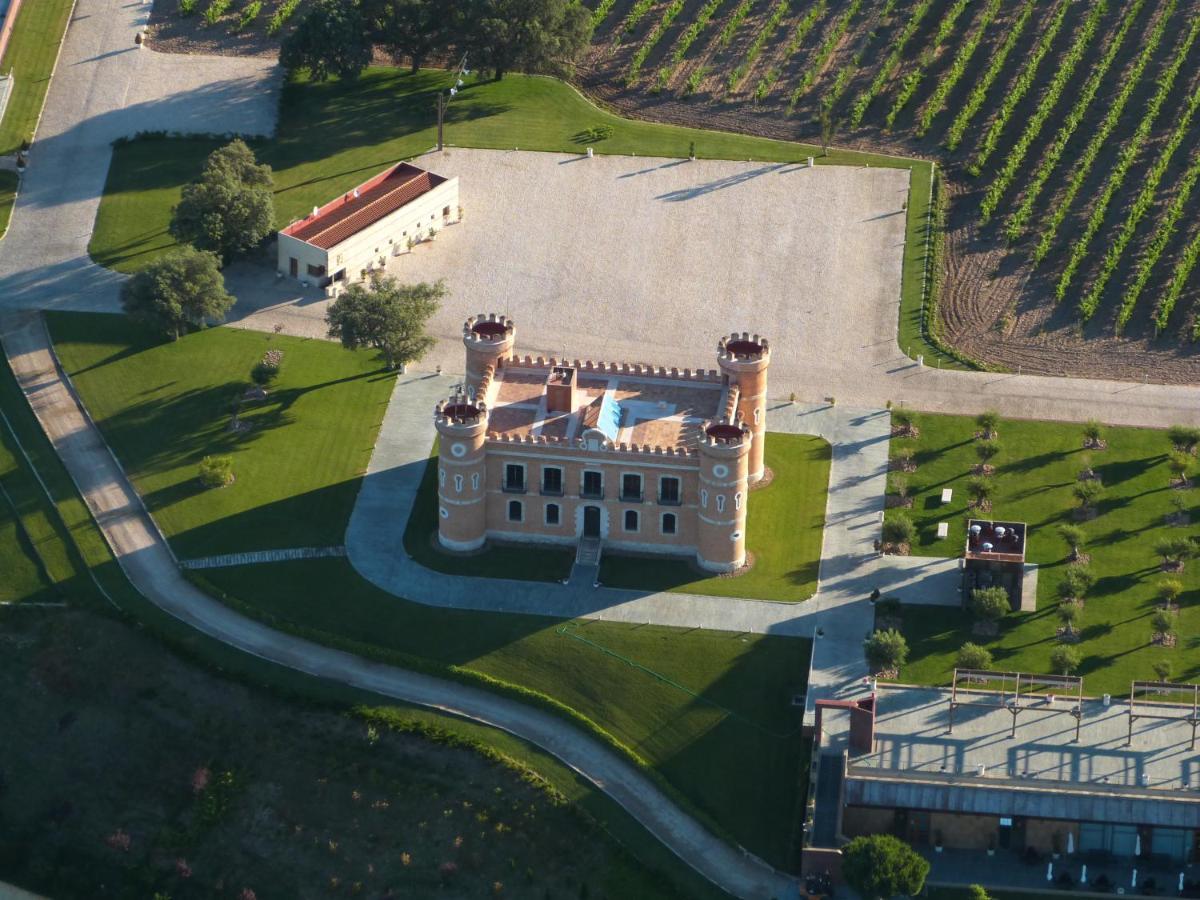 Castillo De Monte La Reina Posada Real & Bodega Toro Zewnętrze zdjęcie